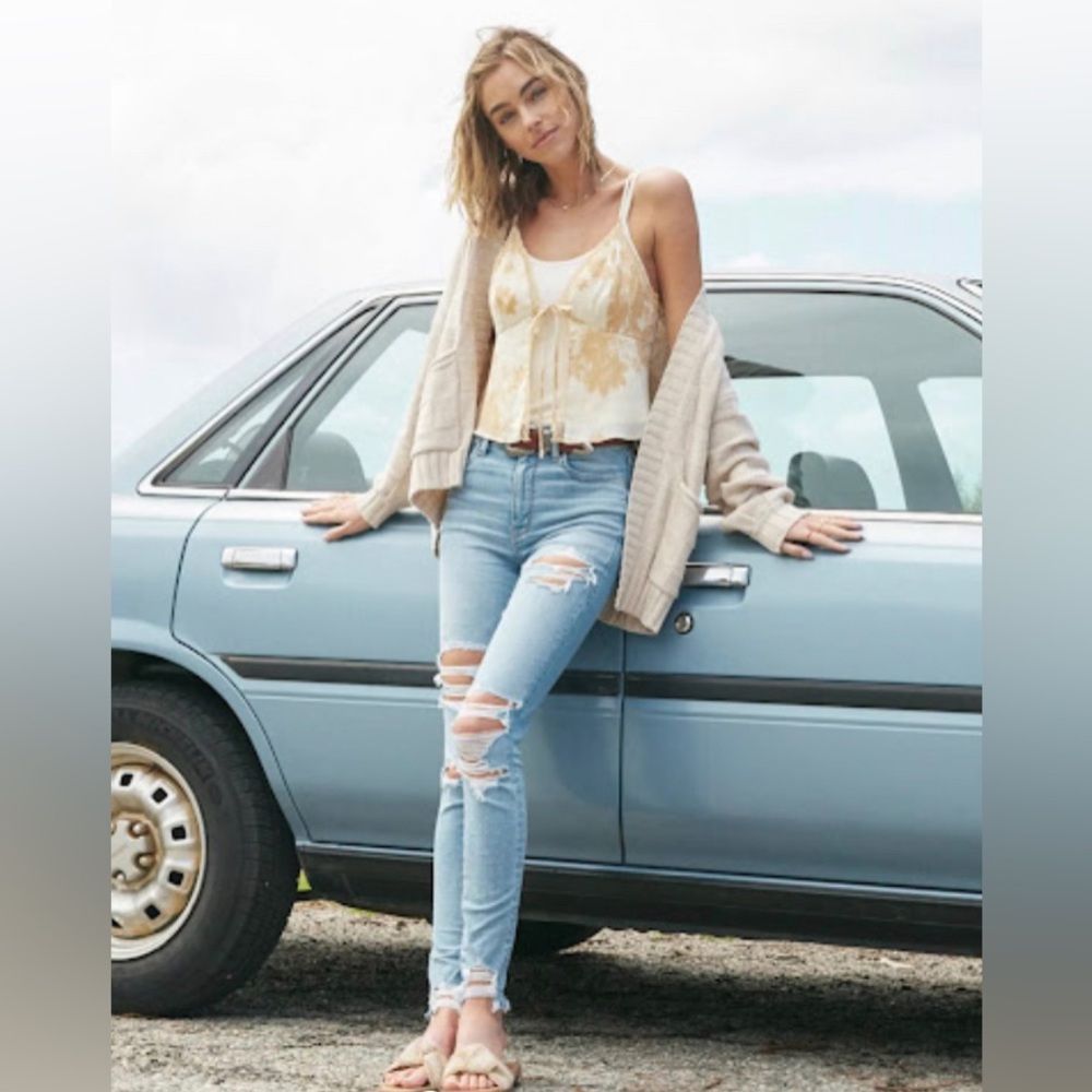 AE American Eagle Next Level Ripped Jean High-Waisted Destroyed Size 0 Short